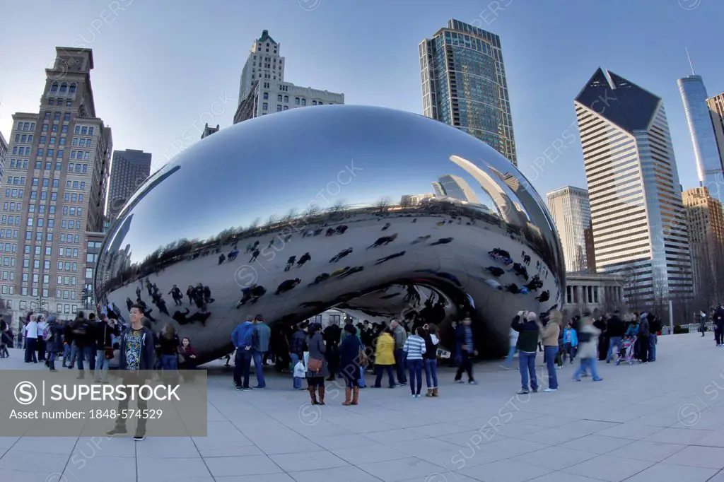 Cloud Gate in the evening, Chicago, Illinois, USA, North America