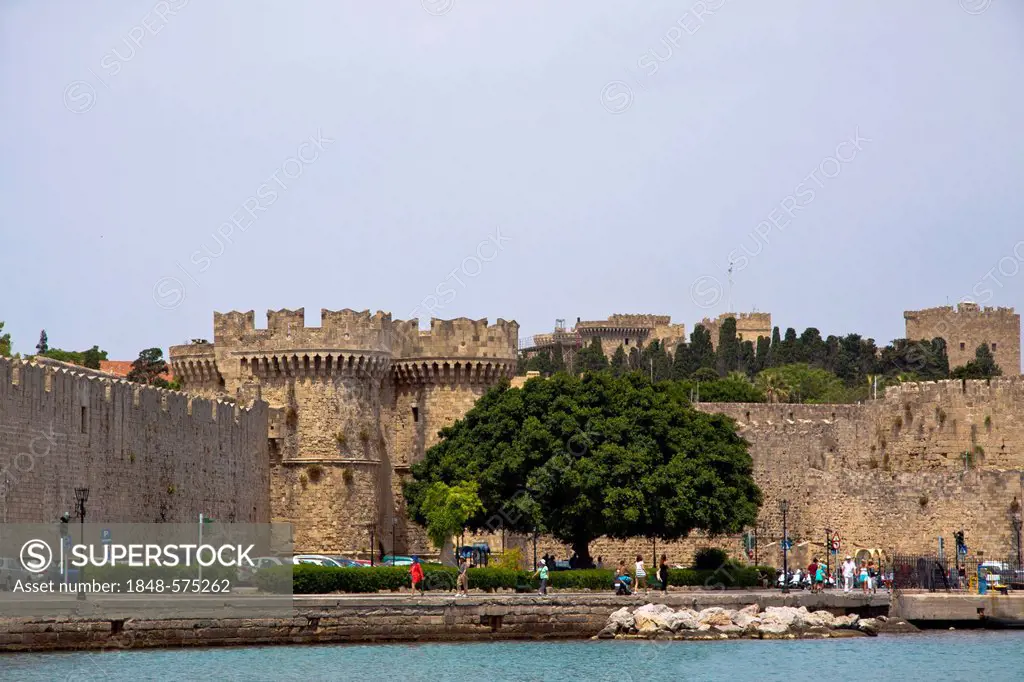 City wall, city of Rhodes, Rhodes, Greece, Europe