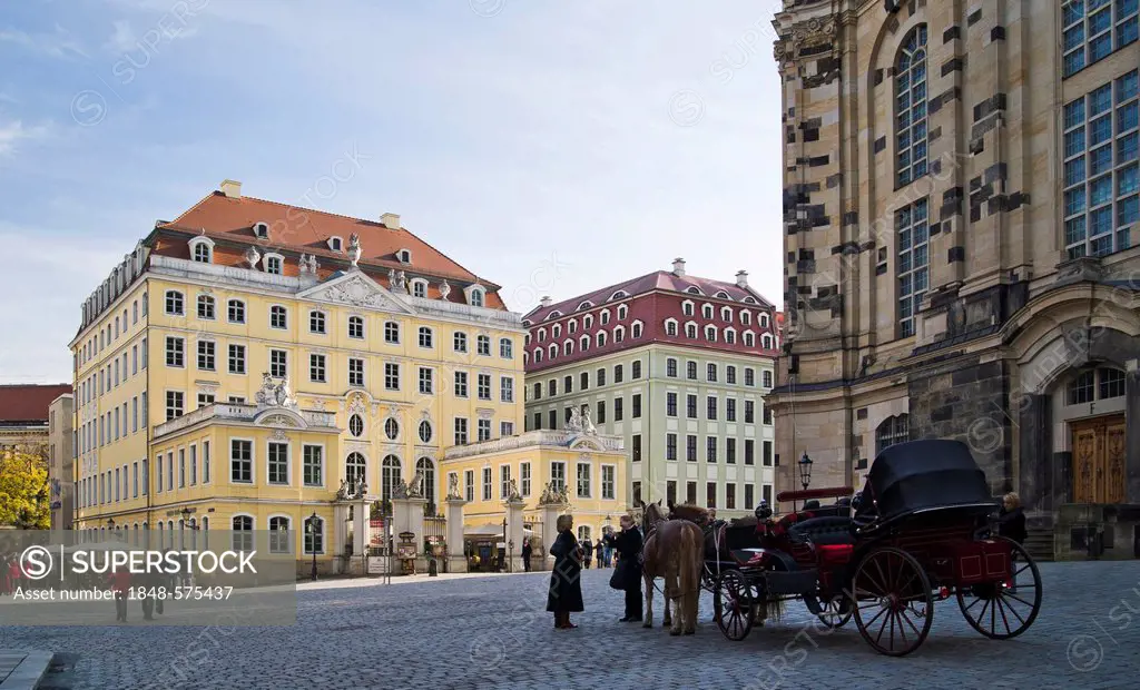 Horse-drawn carriage in front of the Frauenkirche, Church of Our Lady, Coselpalais palace at back, Dresden, Saxony, Germany, Europe