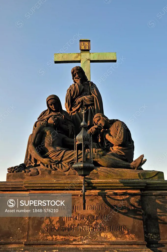 Pietà, statues on Charles Bridge, UNESCO World Heritage Site, Prague, Bohemia, Czech Republic, Europe