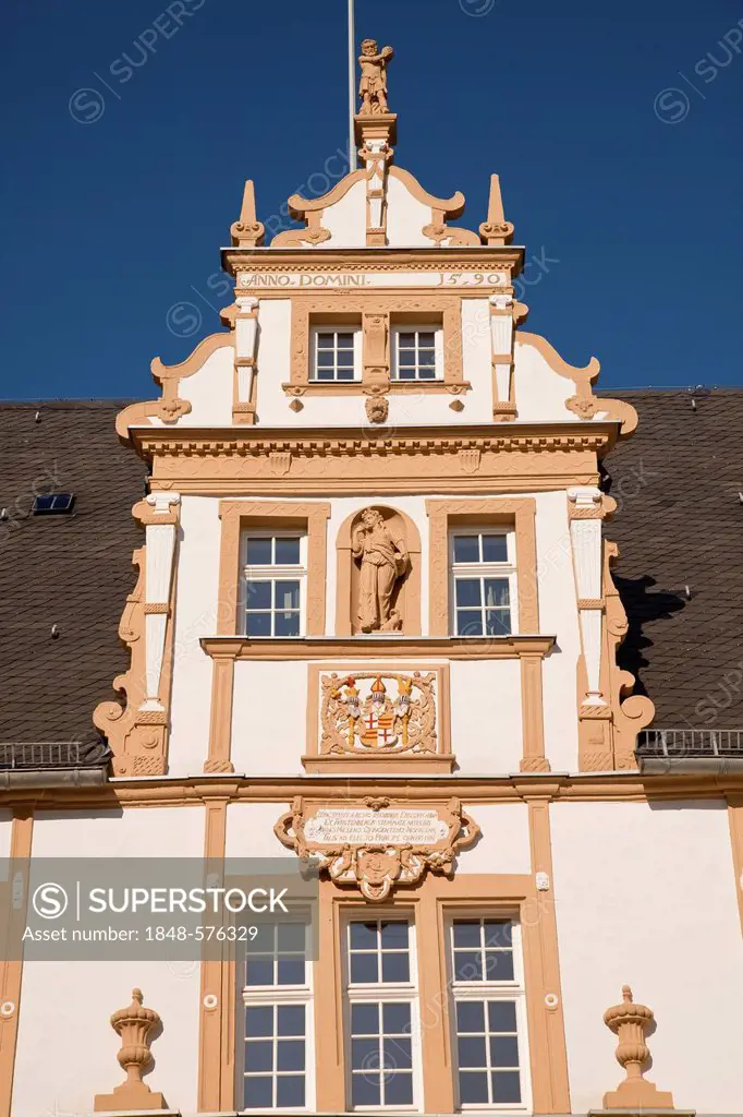 Schloss Neuhaus castle, an outstanding Weser-Renaissance building in Paderborn, North Rhine-Westphalia, Germany, Europe