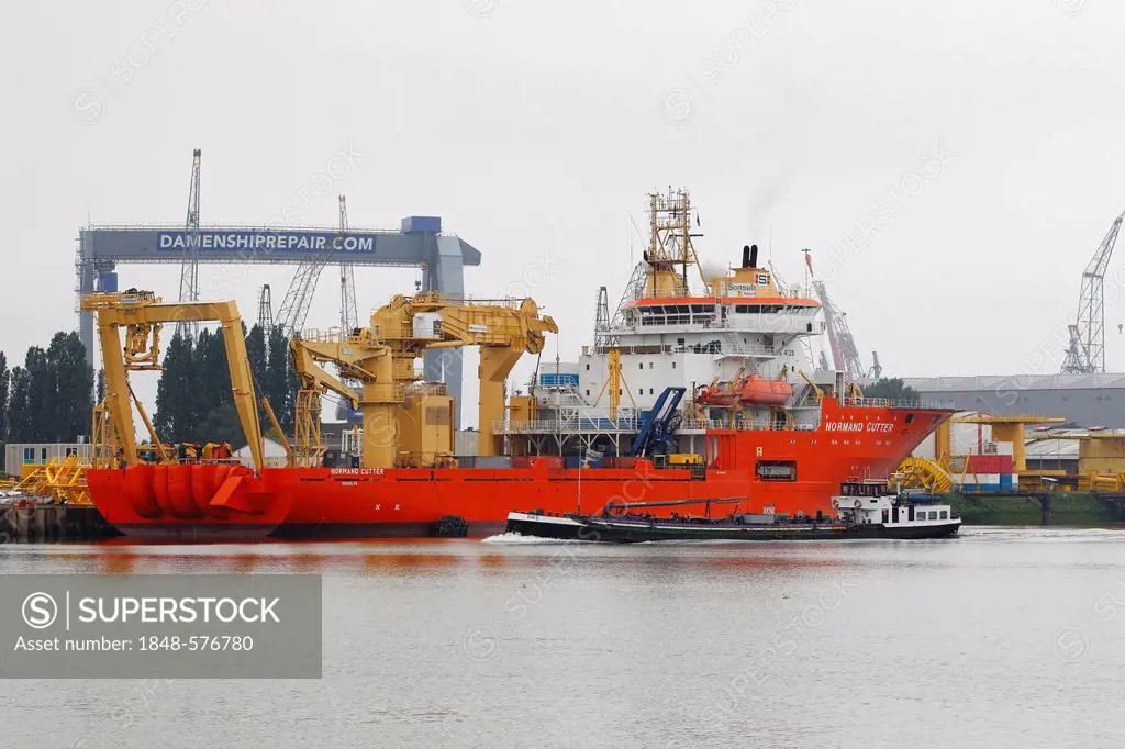 Technical servicing of ships, Rotterdam, Holland, the Netherlands, Europe