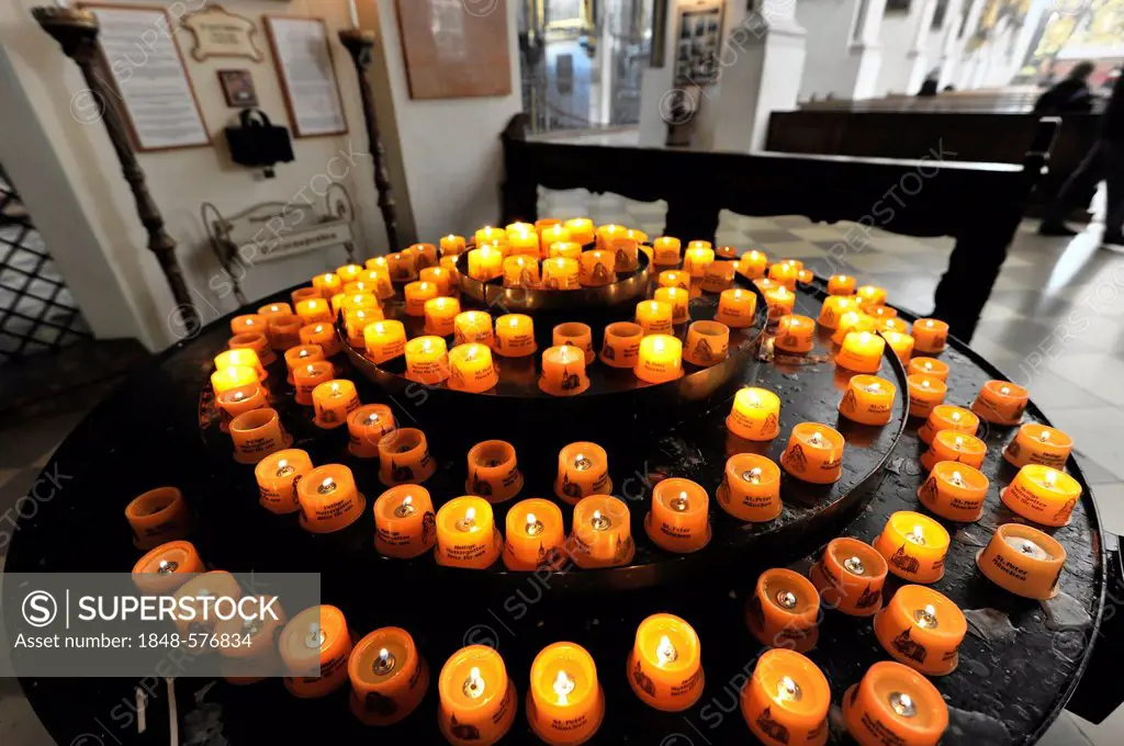 Votive candles, Peterskirche church, St. Peter's Church, Munich, Bavaria, Germany, Europe