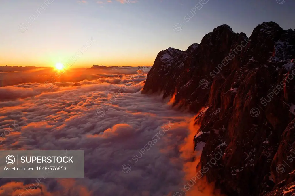 Sunset, High Dachstein mountain, view from the cableway station on Hunerkogel mountain, Dachstein Mountains, Ramsau, Styria, Austria, Europe