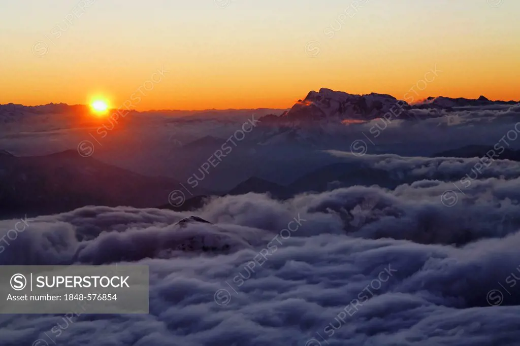 Sunset, view from the cableway station on Hunerkogel mountain, Dachstein Mountains, Ramsau, Styria, Austria, Europe
