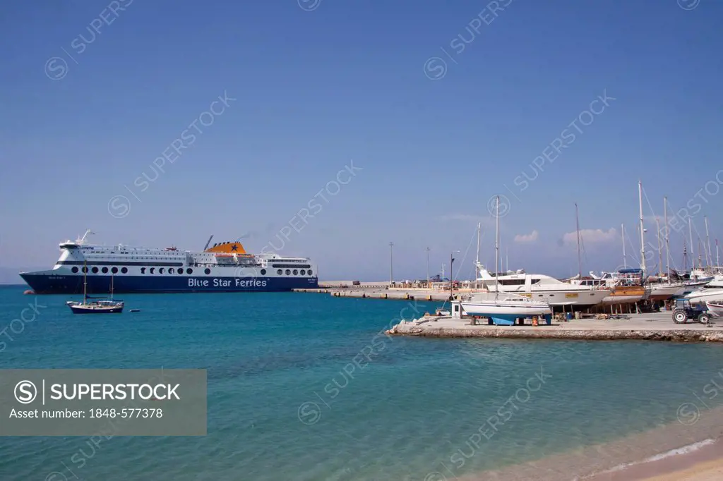 Ships, port, city of Rhodes, Rhodos, Greece, Europe