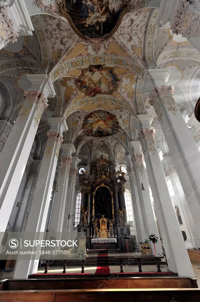 Ceiling frescoes and altar area, Heilig-Geist-Kirche, Holy Spirit Church, Viktualienmarkt, Munich, Bavaria, Germany, Europe