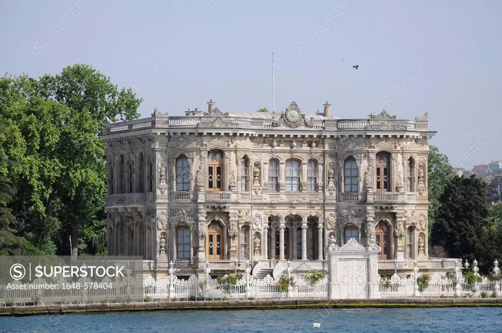 Kueçueksu Kasri, Kueçueksu Palace, Bosphorus, Bosporus, Anadoluhisari, Turkey, Asia Minor