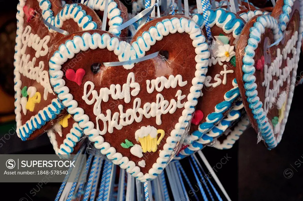 Gingerbread heart Gruss vom Oktoberfest, German for greetings from Oktoberfest, Oktoberfest, Munich, Bavaria, Germany, Europe