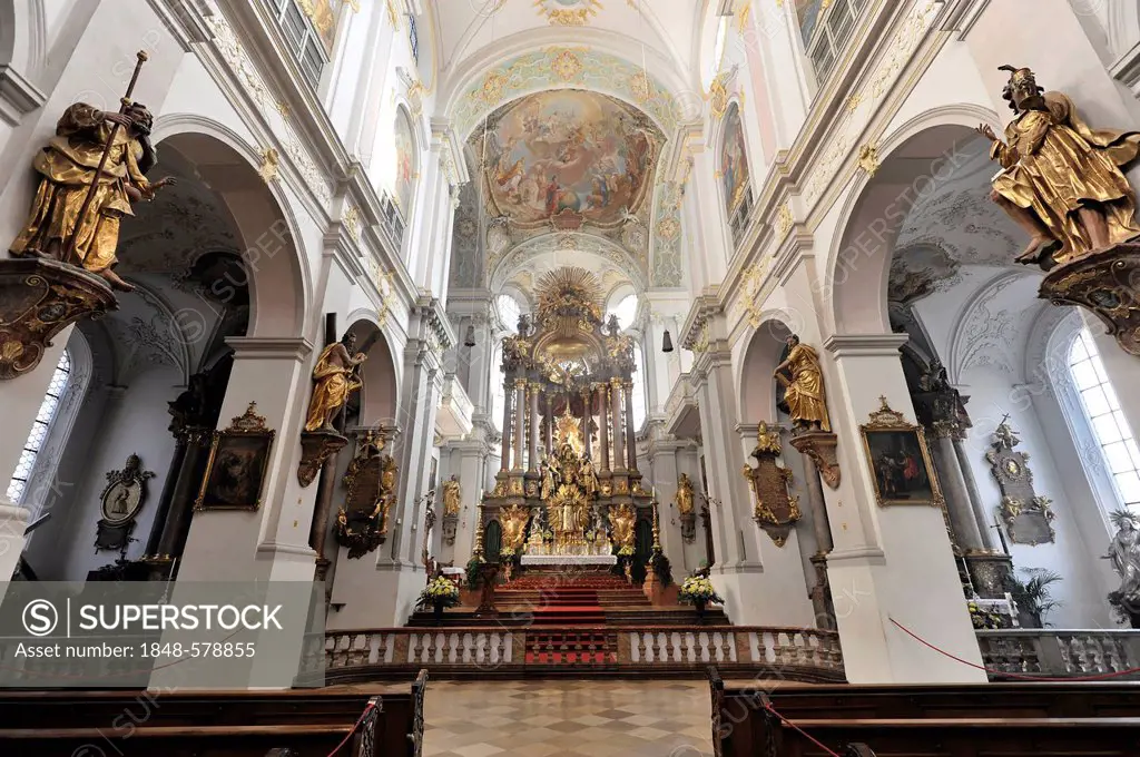 High altar, altar area, Peterskirche church, St. Peter's Church, Munich, Bavaria, Germany, Europe