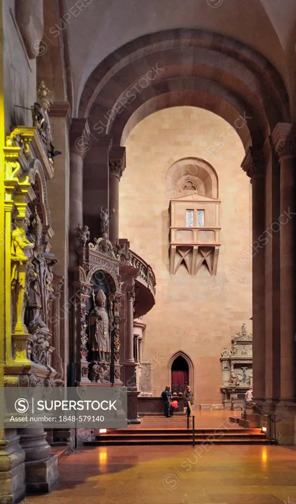 Interior view of Mainz Cathedral, Mainz, Rhineland-Palatinate, Germany, Europe