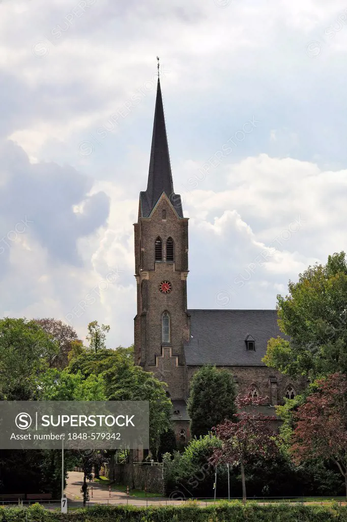 Church of St. Evergislus, Plittersdorf, Bonn, North Rhine-Westphalia, Germany, Europe, PublicGround