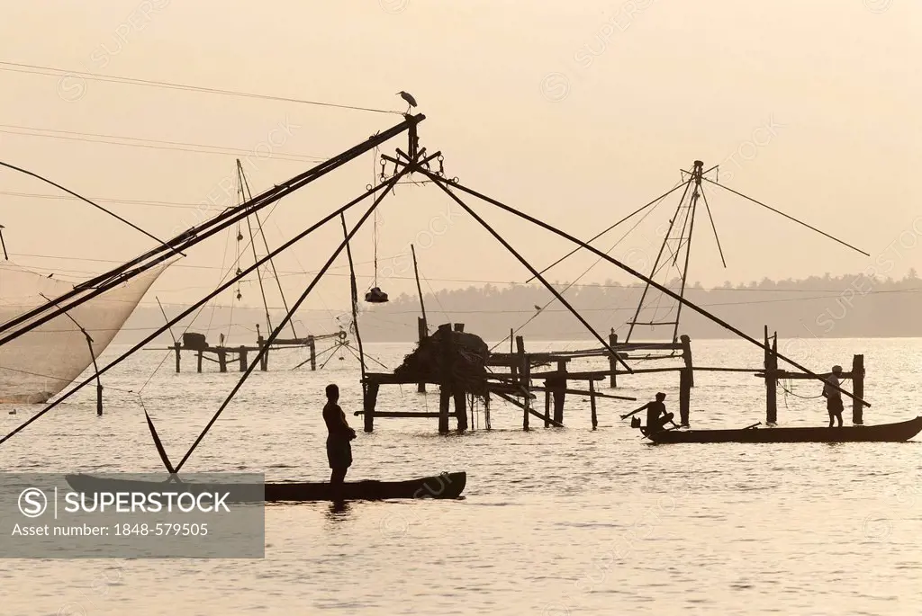 Chinese fishing nets, Kerala, South India, India, Asia