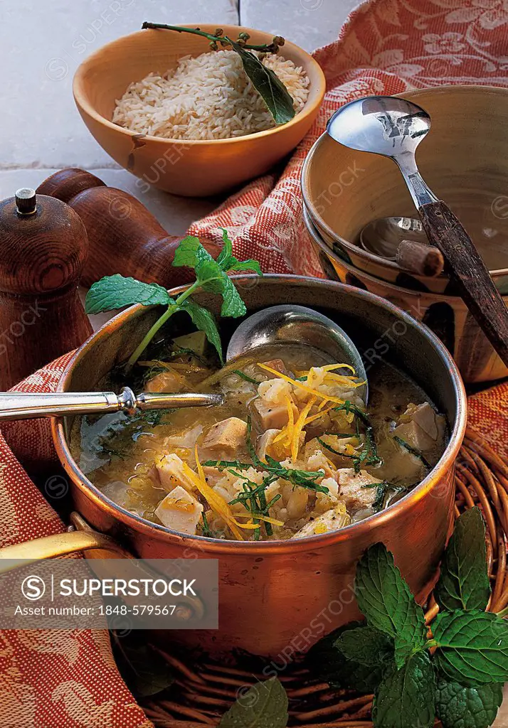 Chicken soup with mint, Portugal