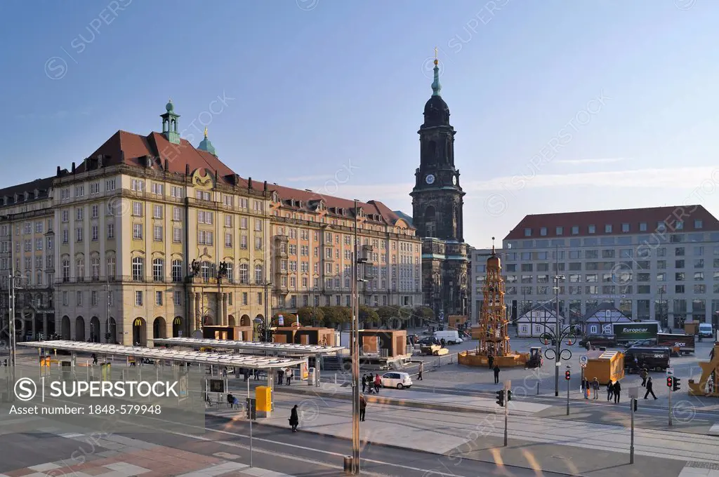 Striezelmarkt Christmas market is being set up, Altmarkt square in Dresden, Saxony, Germany, Europe