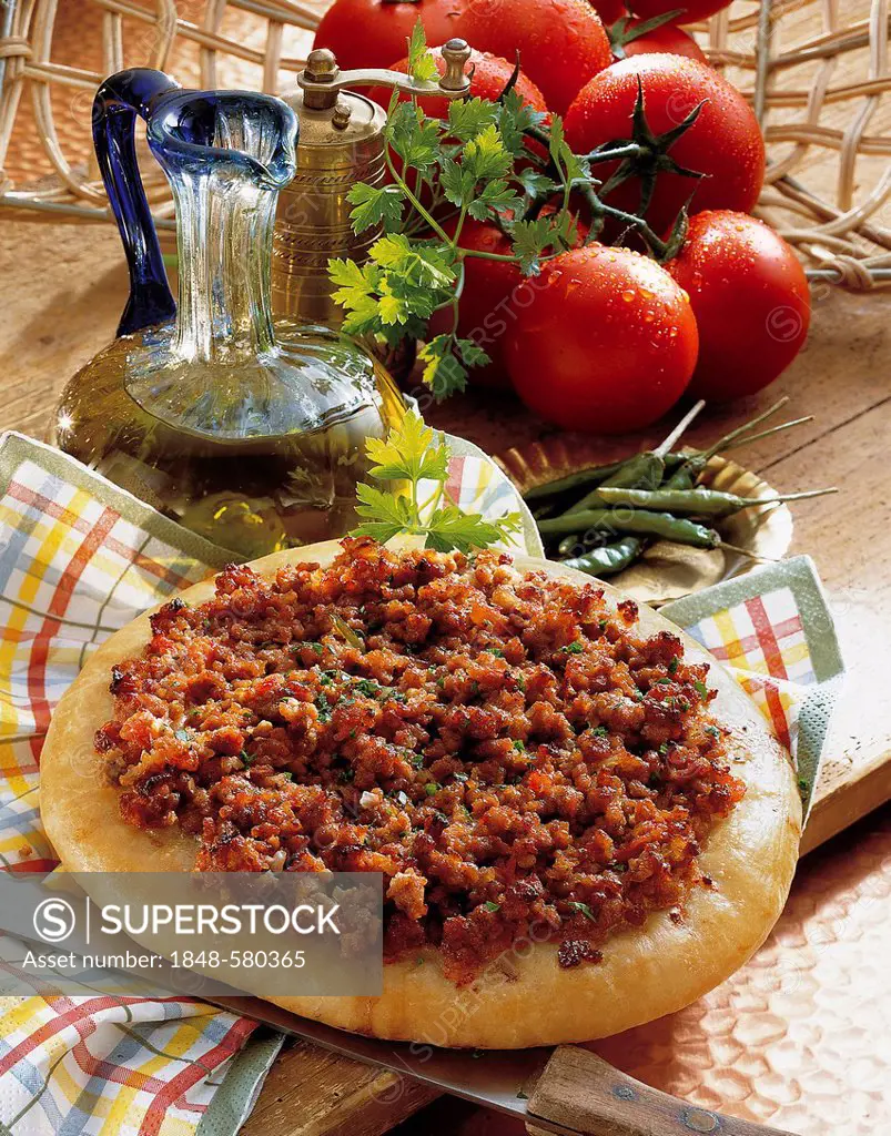 Flatbread pizza, Turkey