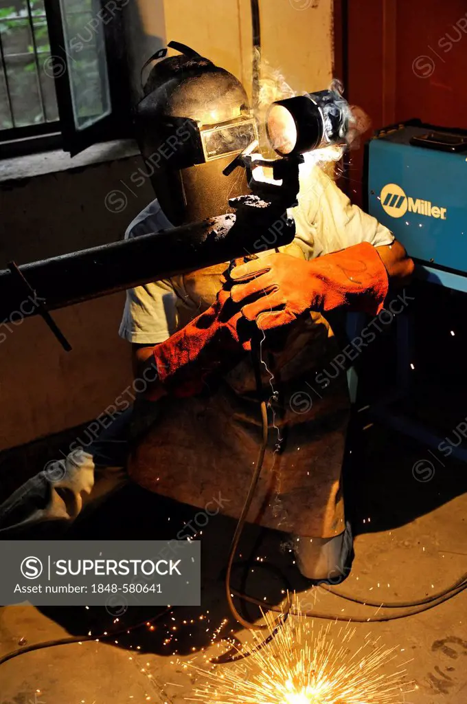 Vocational student learning welding techniques, vocational training as a metalworker, Youhanabad, Lahore, Punjab, Pakistan, Asia