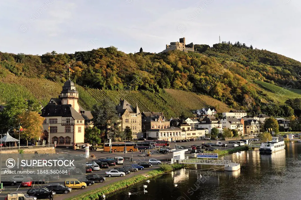 View over the Moselle River towards Bernkastel, Bernkastel-Kues, Rhineland-Palatinate, Germany, Europe