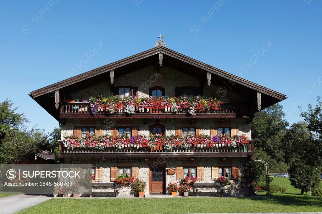 Farmhouse with geraniums on the balconies, Brannenburg, Inn Valley, Upper Bavaria, Bavaria, Germany, Europe