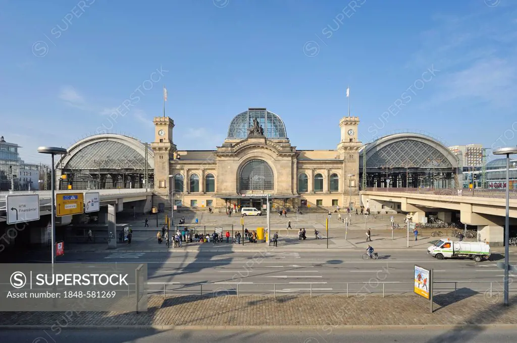 Dresden's central railway station, Dresden, Saxony, Germany, Europe