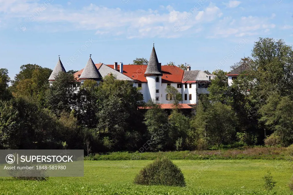 Schloss Sigriz or Reichersbeuern castle, Reichersbeuern, Toelzer Land, Upper Bavaria, Bavaria, Germany, Europe, PublicGround