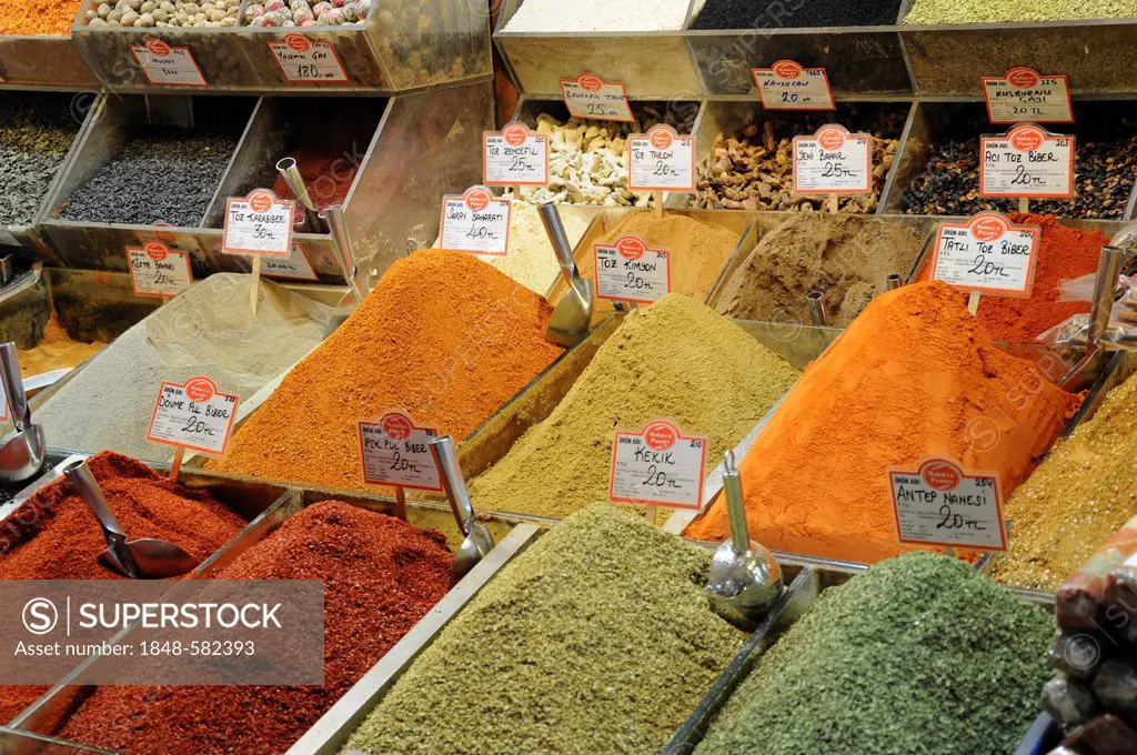 Interior view, spices, covered part of the Spice Bazaar, Egyptian Bazaar, old town, Istanbul, Turkey, Europe