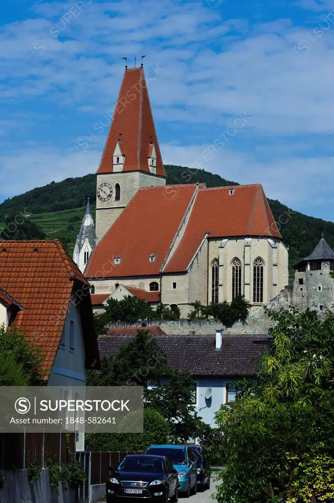 Fortified church, Weissenkirchen, Wachau valley, Lower Austria, Austria, Europe