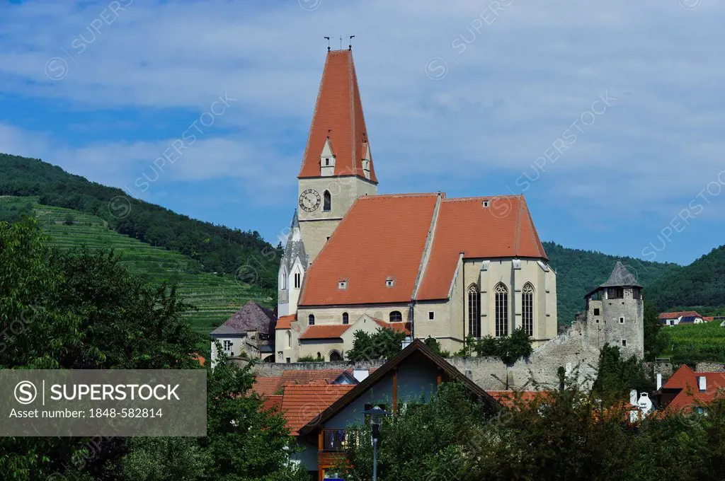 Fortified church, Weissenkirchen, Wachau valley, Lower Austria, Austria, Europe
