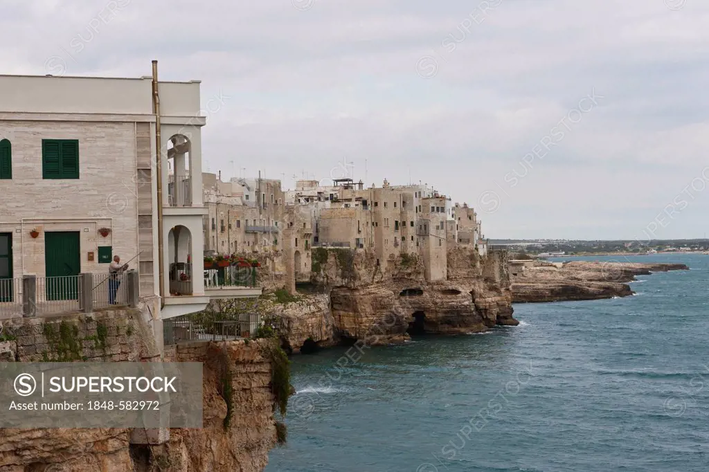 View of Polignano a Mare by the sea, Puglia, Apulia, Southern Italy, Italy, Europe