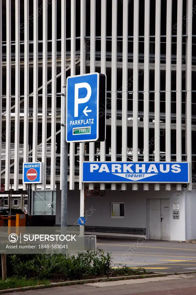 Multi-storey car park, entry of a parking structure in Bielefeld, North Rhine-Westphalia, Germany, Europe, PublicGround