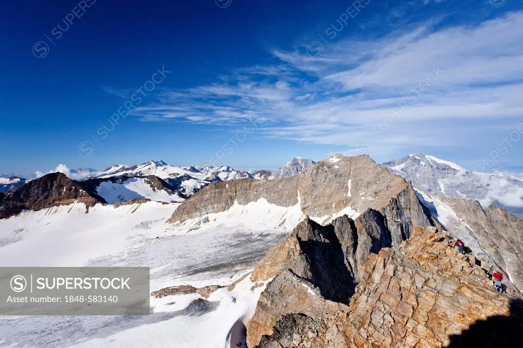 View during the ascent to Hohen Angulus Mountain, Ortler region, looking towards the Ortler, Koenig and Vertainspitz mountains, Alto Adige, Italy, Eur...