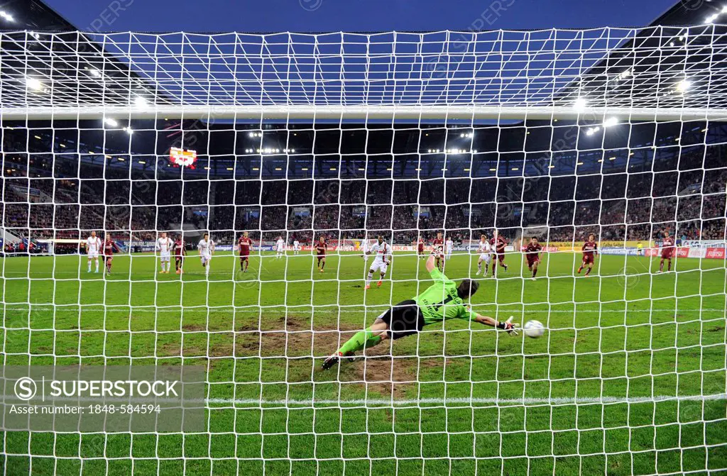Camera shot from behind the goal, penalty to 1:0 by Nando Rafael, FC Augsburg, against the goalkeeper Sven Ulreich, VfB Stuttgart, SGL Arena, Augsburg...