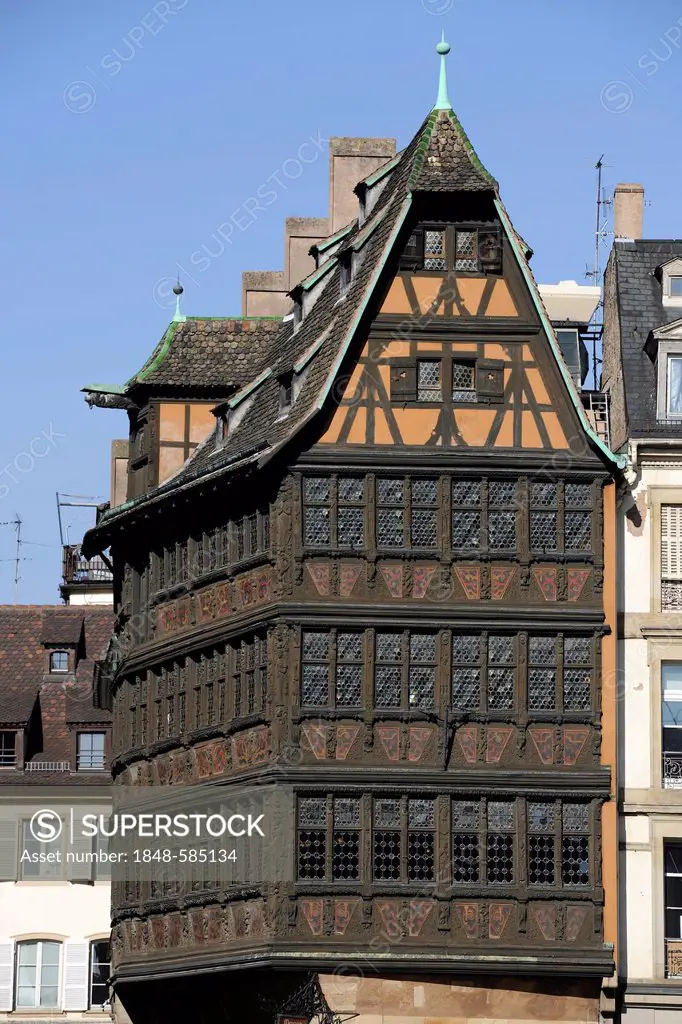 Kammerzell House, Restaurant Maison Kammerzell, the best known secular building in Strasbourg, Bas-Rhin, Alsace, France, Europe, PublicGround