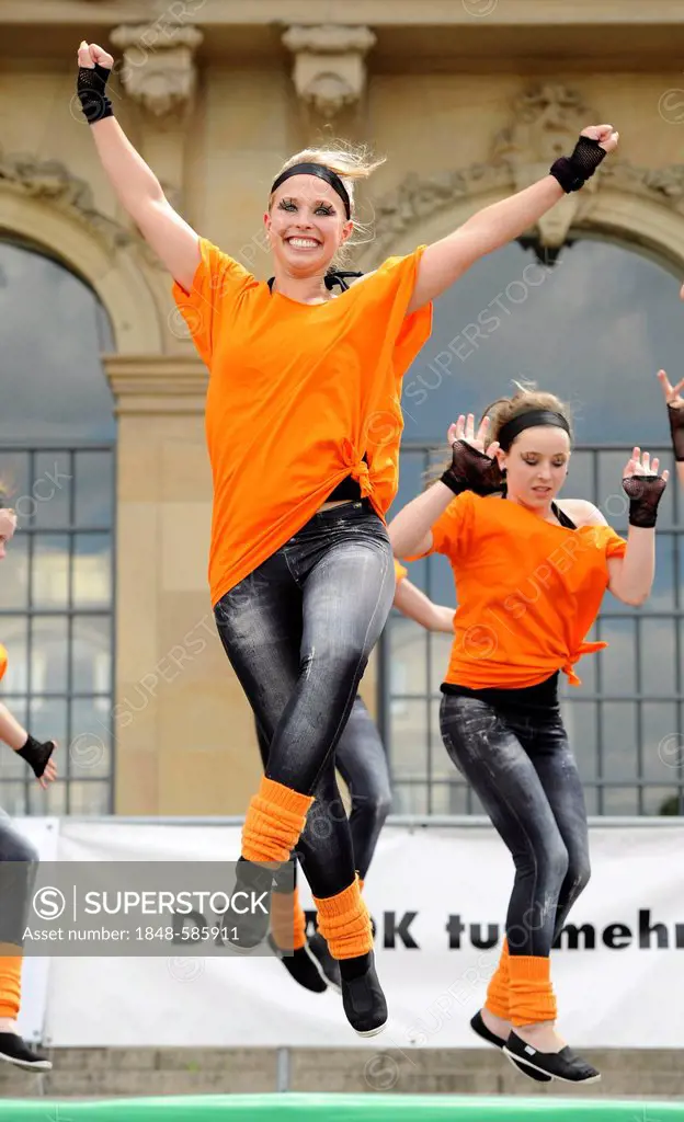 Performance of a dance teacher, leader, with her performance group, gymnastics, dance, aerobics, Stuttgart, Germany, Europe
