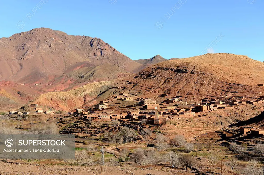 Village at the Tizi n'Tichka pass, High Atlas, Morocco, Maghreb, North Africa, Africa