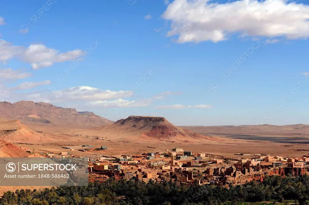 Tinghir, an oasis town along the Road of the Kasbahs, southern Morocco, Morocco, Maghreb, North Africa, Africa