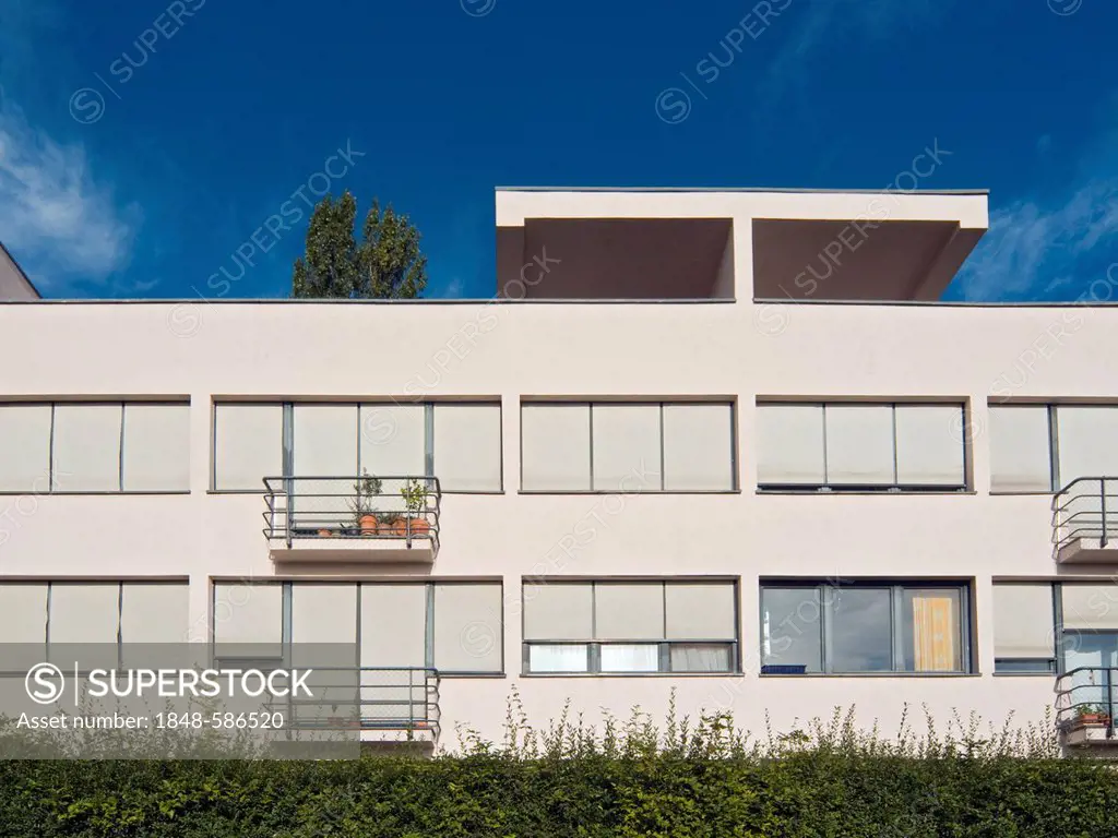 Apartment house, residential building, by Ludwig Mies van der Rohe, at Weissenhofsiedlung, Weissenhof Estate, Stuttgart, Baden-Wuerttemberg, Germany, ...
