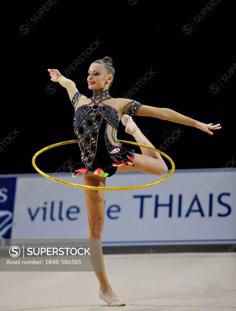 Yana Lukonina, RUS, with a hoop, Rhythmic Gymnastics Grand-Prix Thiais 2011, 9-10.04.2011, Paris, France, Europe