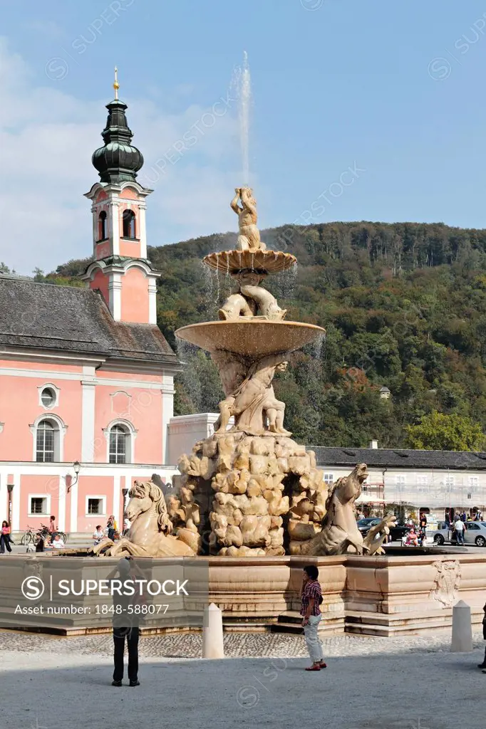 Residenzplatz fountain, Salzburg, Austria, Europe
