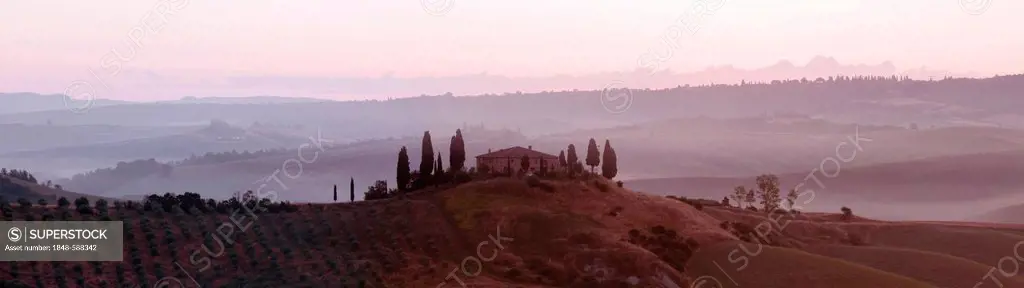 Podere Belvedere in the morning light, San Quirico d'Orcia, Tuscany, Italy, Europe, PublicGround