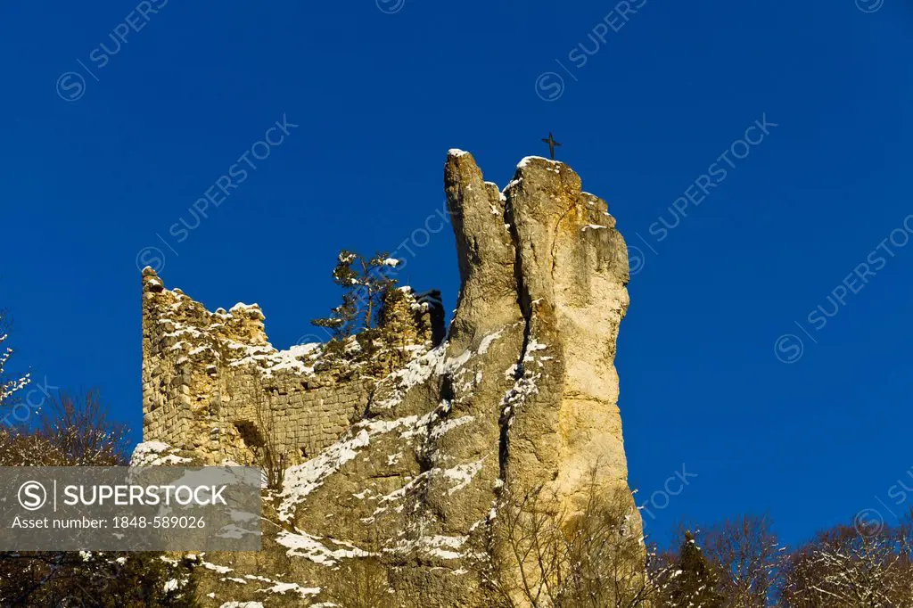 Rock of the Gebrochen Gutenstein or Burgruine Neugutenstein castle ruins, Naturpark Upper Danube nature park, Danube Valley, Landkreis Sigmaringen cou...