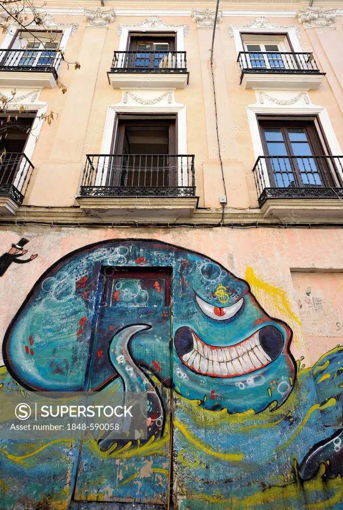 Graffiti of an octopus on the facade of an apartment building, Madrid, Spain, Europe, PublicGround