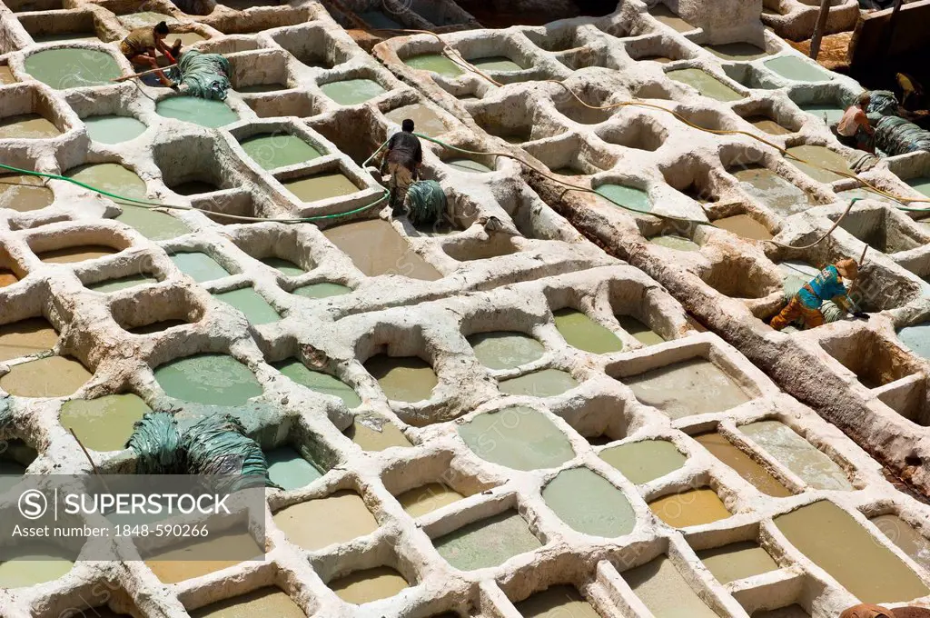 Traditional tannery with tanning and dyeing pits, historic town centre, Medina, UNESCO World Heritage Site, Fez, Morocco, Africa