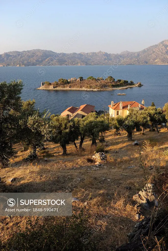 Bafa Goelue, Lake Bafa, also called Çamiçi Goelue with Kapikiri Island, lake on the west coast of Turkey, Mugla Province, Mugla, Aydin, South Aegean c...