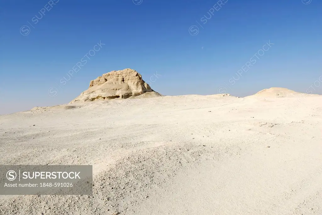 Desert landscape, Dakhla Oasis, Libyan Desert, also known as Western Desert, Sahara, Egypt, Africa