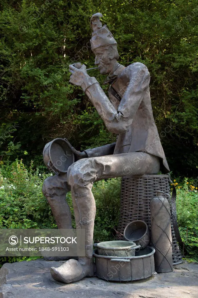 Sculpture, Pott Jost, Altena, Lennetal, Maerkisches Land, Sauerland, North Rhine-Westphalia, Germany, Europe, PublicGround