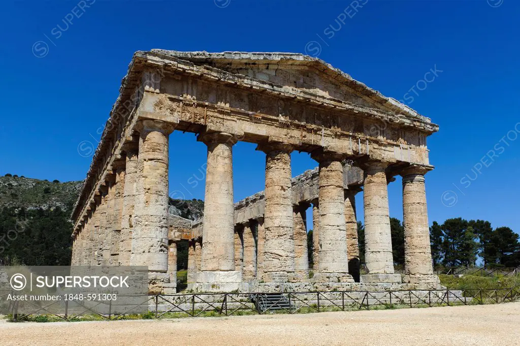 Temple of Segesta, Elymian temple, Sicily, Italy, Europe