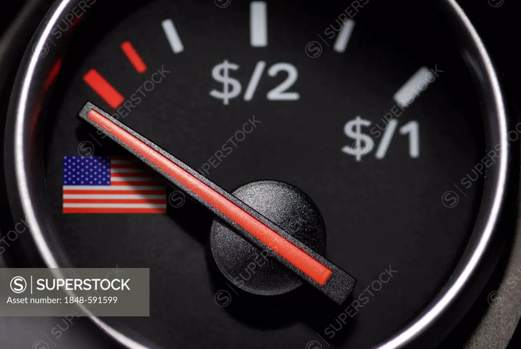 Fuel gauge with a US flag at zero, symbolic image for US bankruptcy