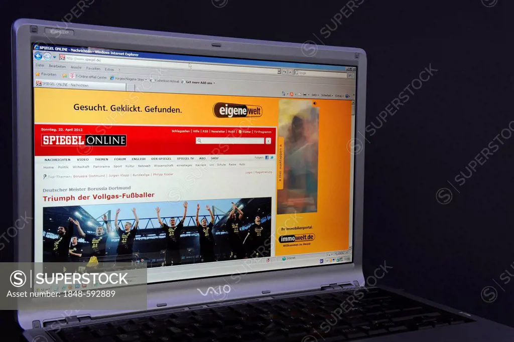 Website, Spiegel online webpage on the screen of a Sony Vaio laptop, a German weekly news magazine