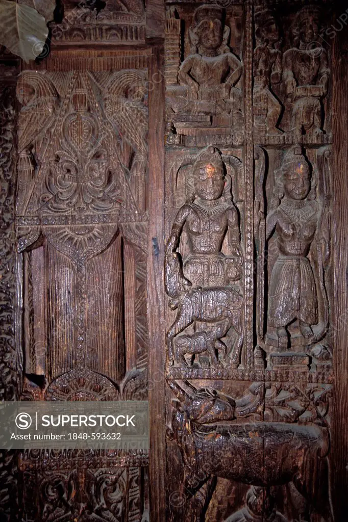 Wood carvings, Hadimba Devi Temple, Manali, Kullu District, Himalayas, Himachal Pradesh, North India, India, Asia